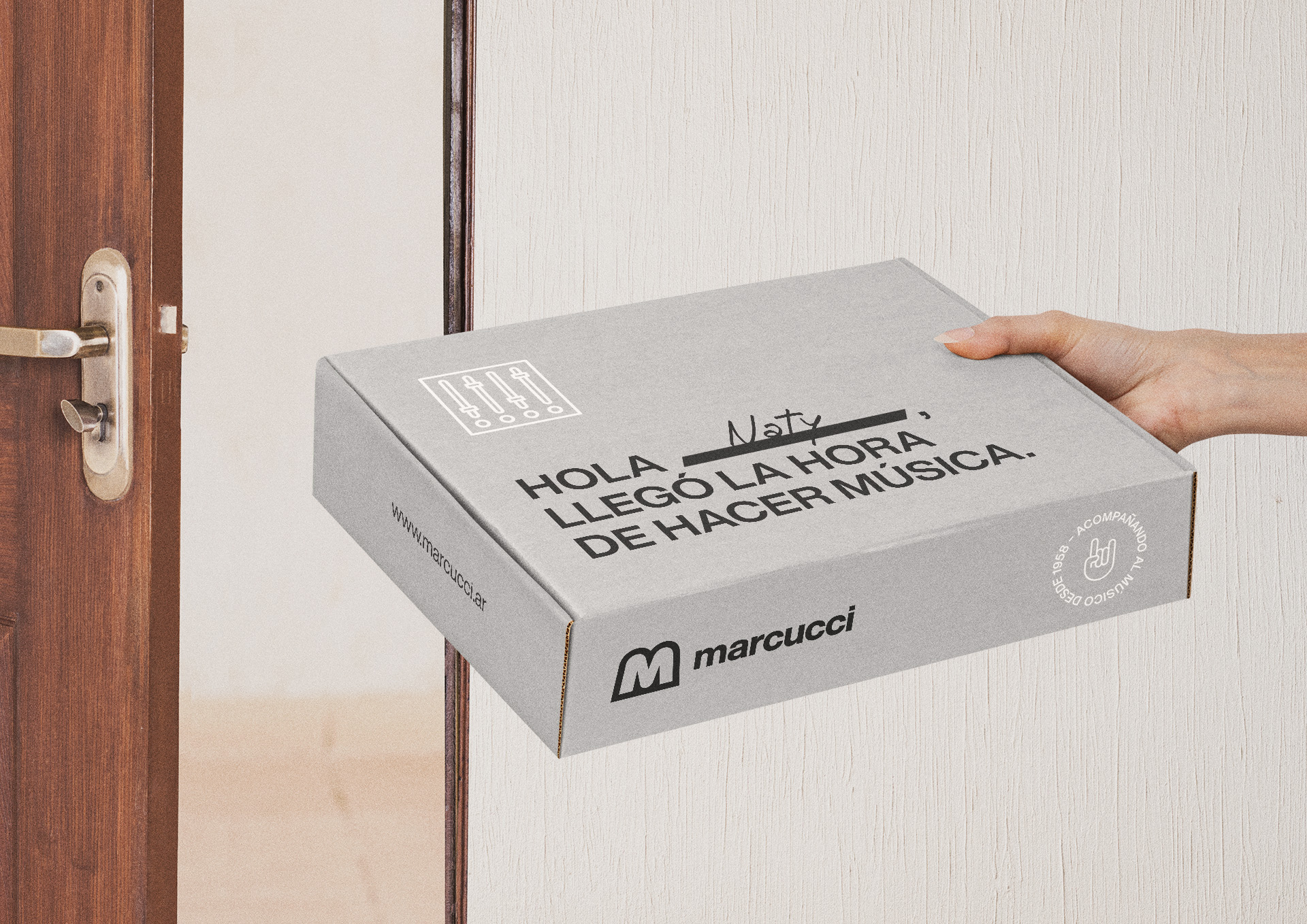 Baro Estudio Studio Branding Rebranding Logo Marca Brand Diseño Design Identidad Identity Marcucci instrumentos musica music pack packaging box