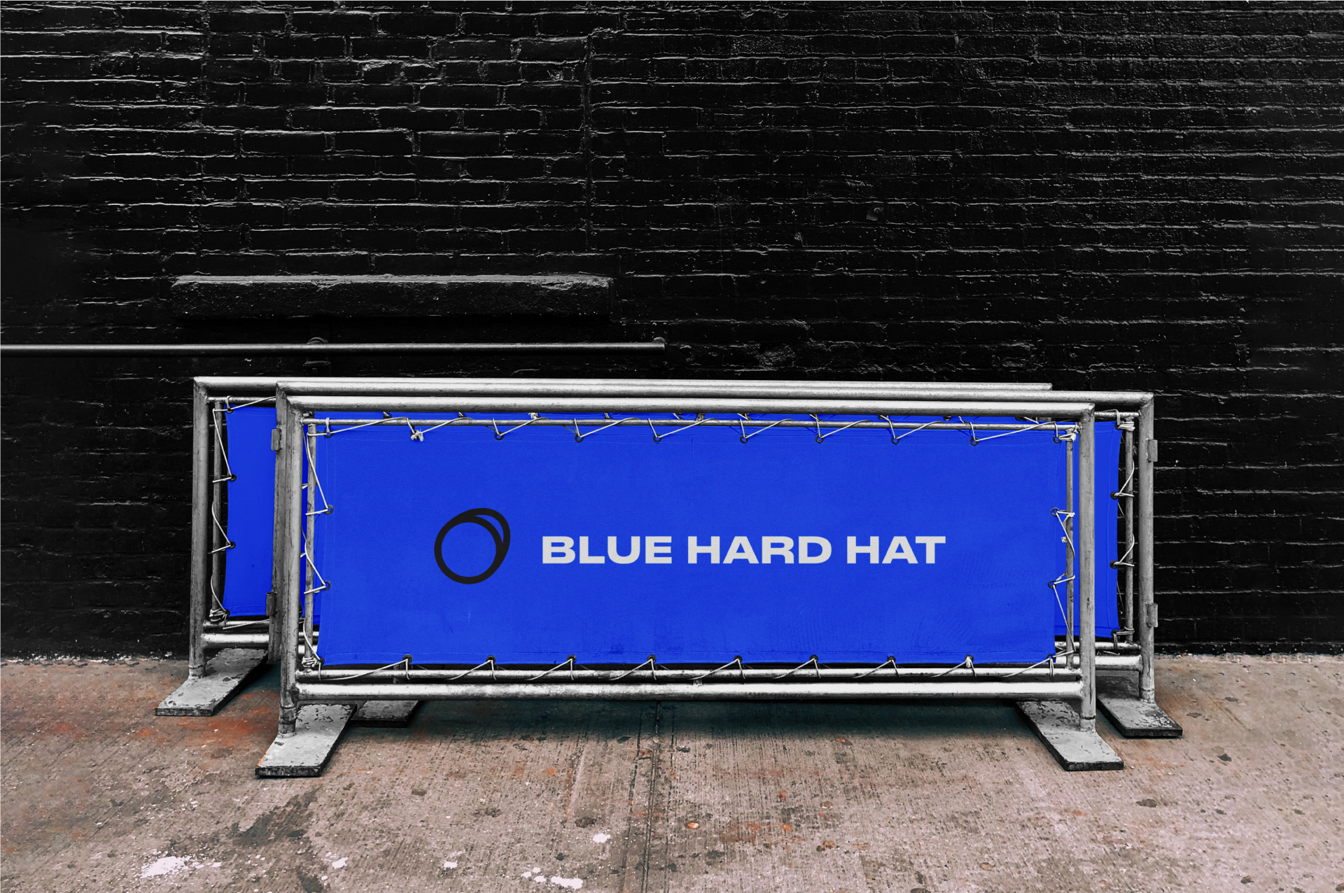 Baro Estudio Studio Branding Rebranding Logo Marca Brand Diseño Design Identidad Identity Blue Hard Hat construcción billboard valla publicitaria