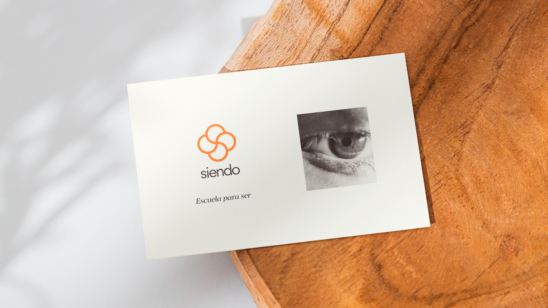 Baro Estudio Studio Branding Rebranding Logo Marca Brand Diseño Design Identidad Identity Siendo yoga PNL mindfulness escuela para ser tarjeta