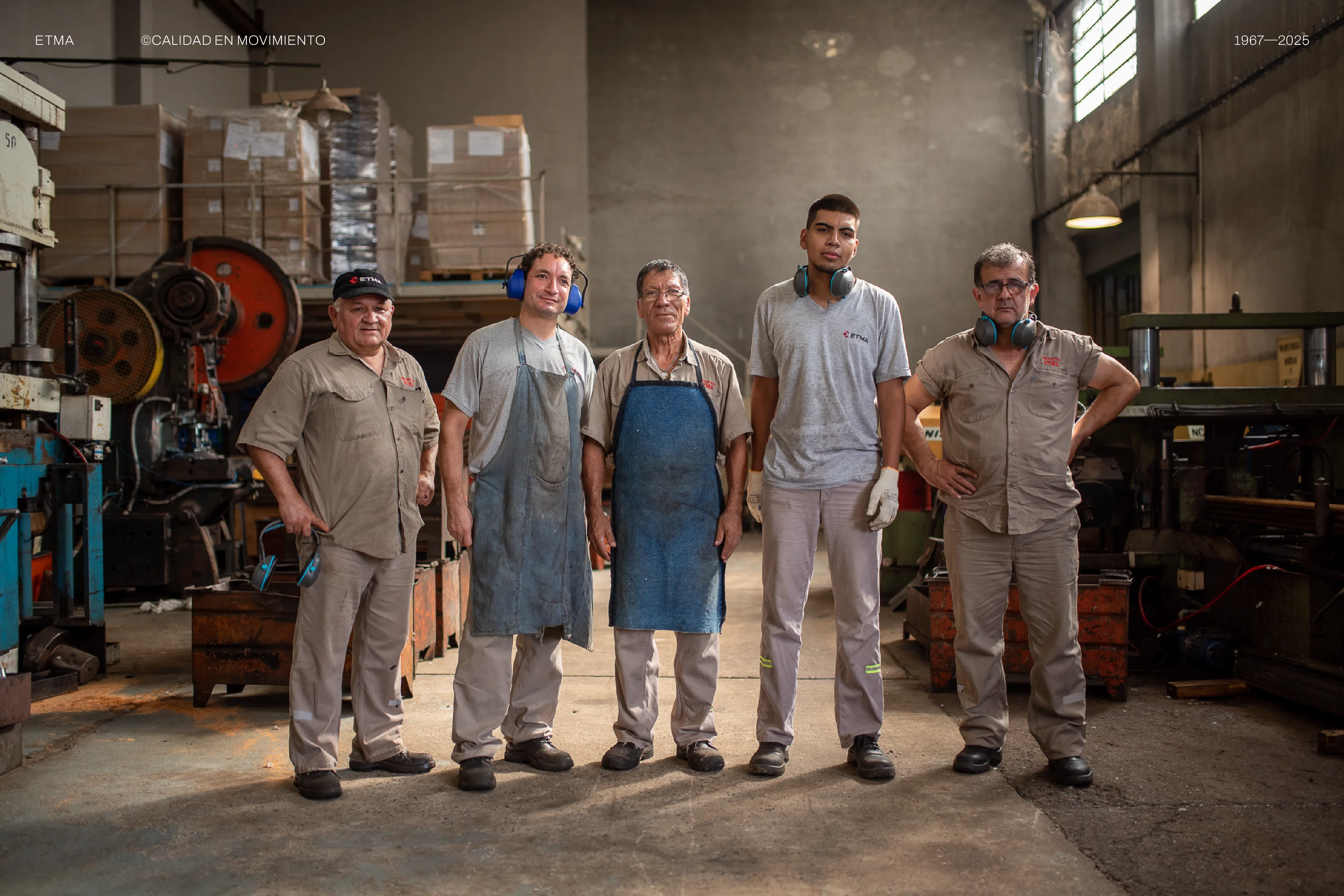 Baro Estudio Studio Branding Rebranding Logo Marca Brand Diseño Design Identidad Identity ETMA stand producto cruceta product pack packaging