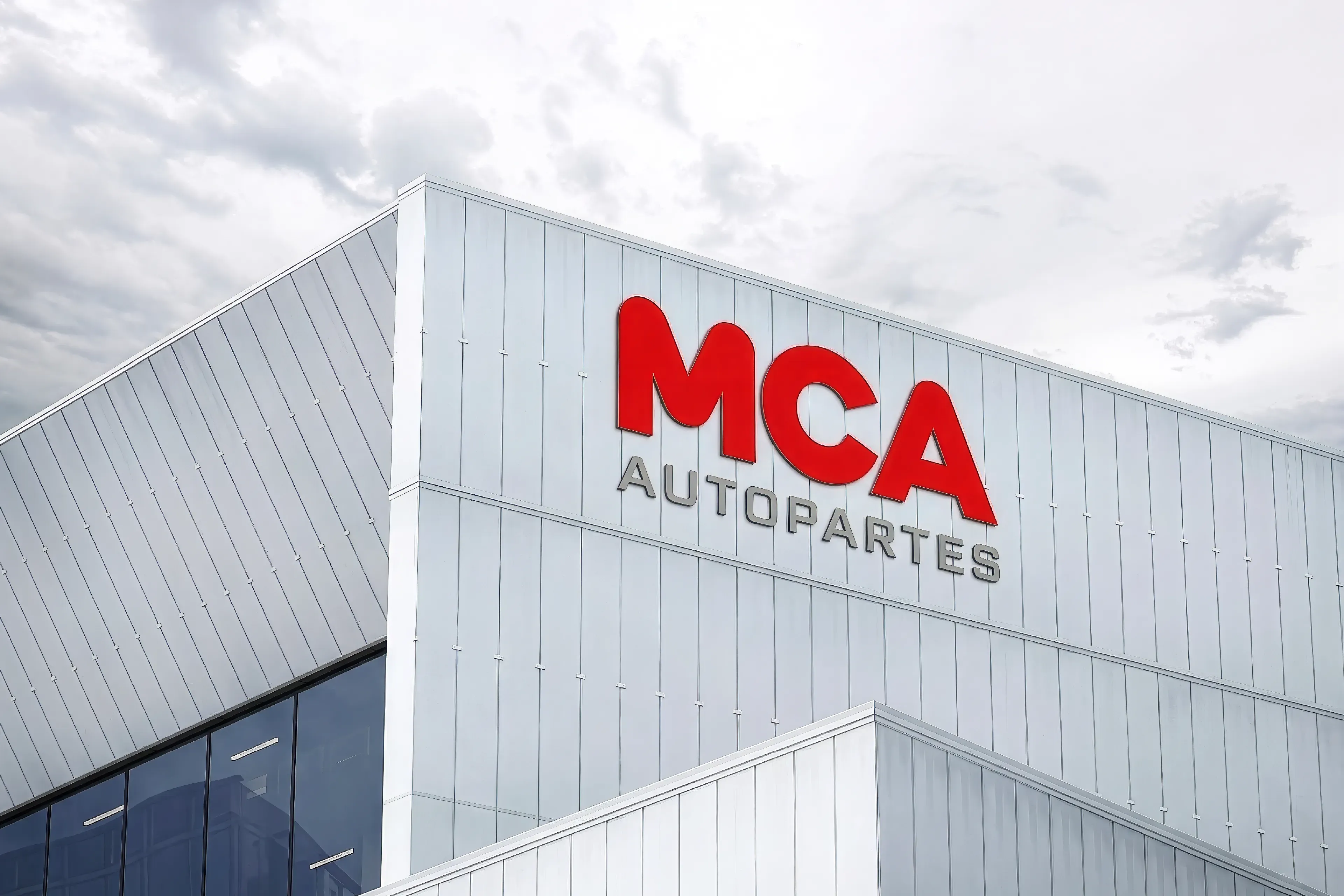 Baro Estudio Studio Branding Rebranding Logo Marca Brand Diseño Design Identidad Identity ETMA stand producto cruceta product pack packaging